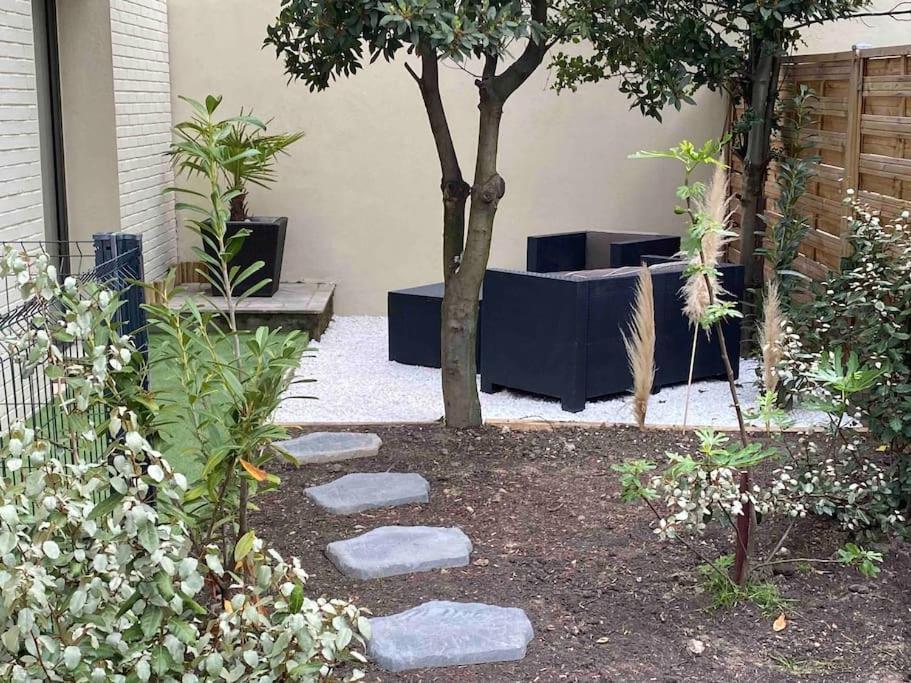 Studio Equipe En Rez De Jardin Villeurbanne Eksteriør billede